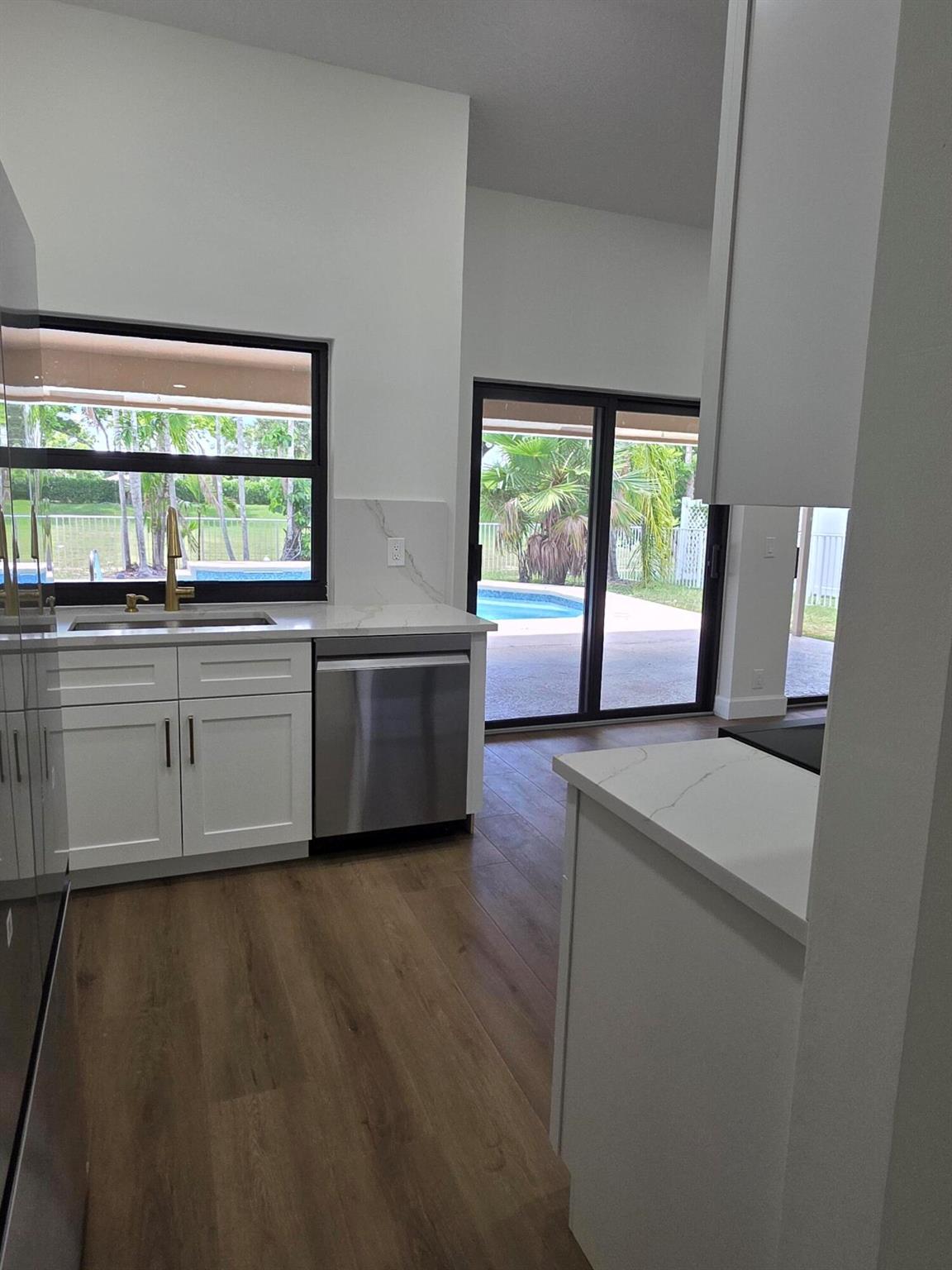 Island Lakes - Residential Lease