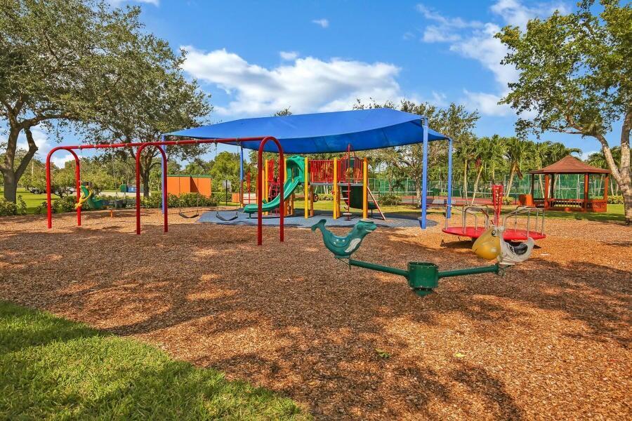 Island Lakes - Residential Lease