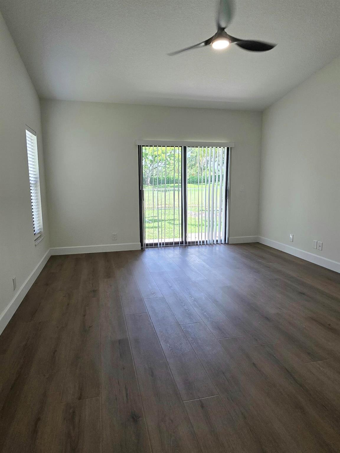 Island Lakes - Residential Lease