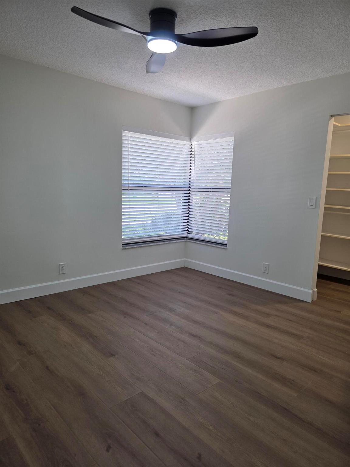 Island Lakes - Residential Lease