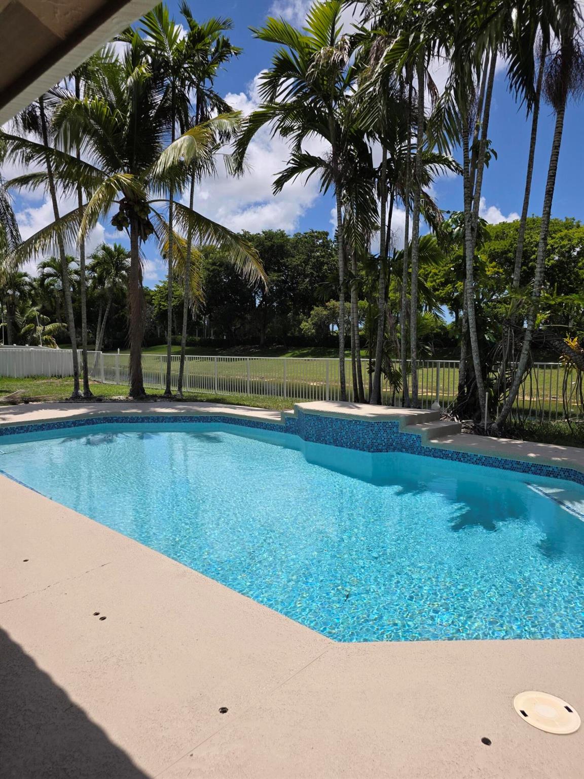 Island Lakes - Residential Lease