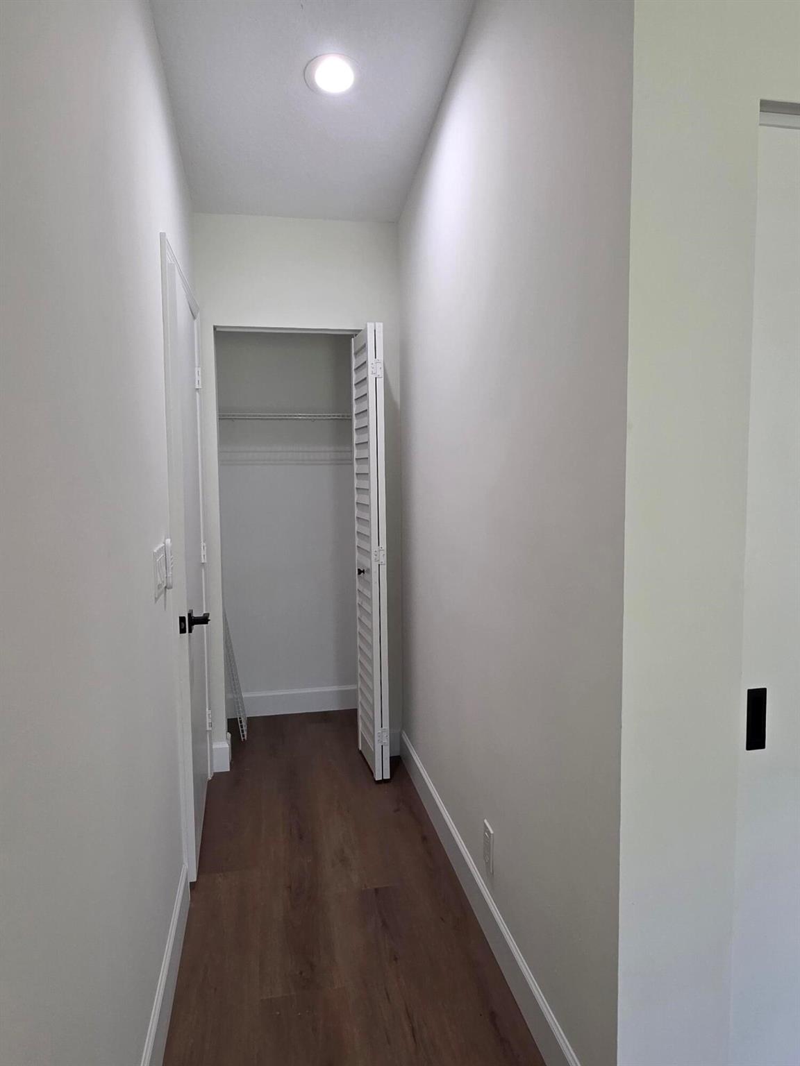 Island Lakes - Residential Lease