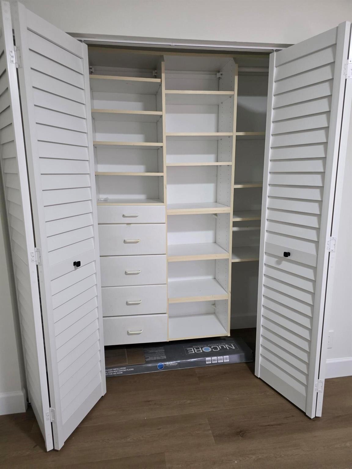 Island Lakes - Residential Lease