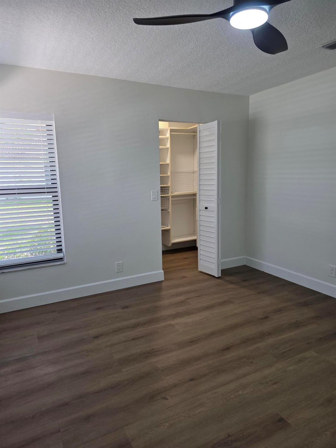 Island Lakes - Residential Lease