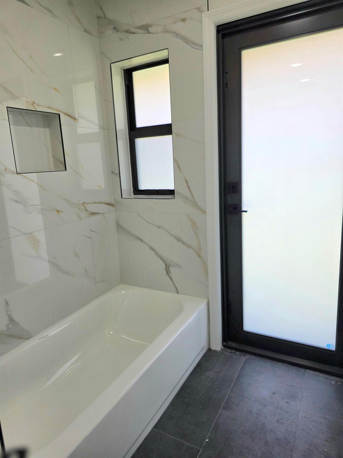 Island Lakes - Residential Lease