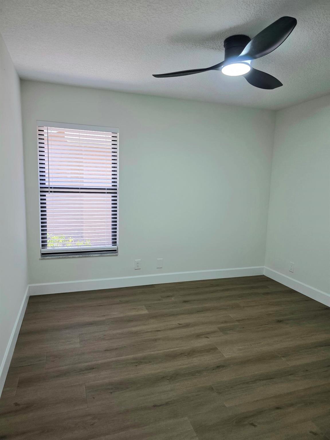 Island Lakes - Residential Lease