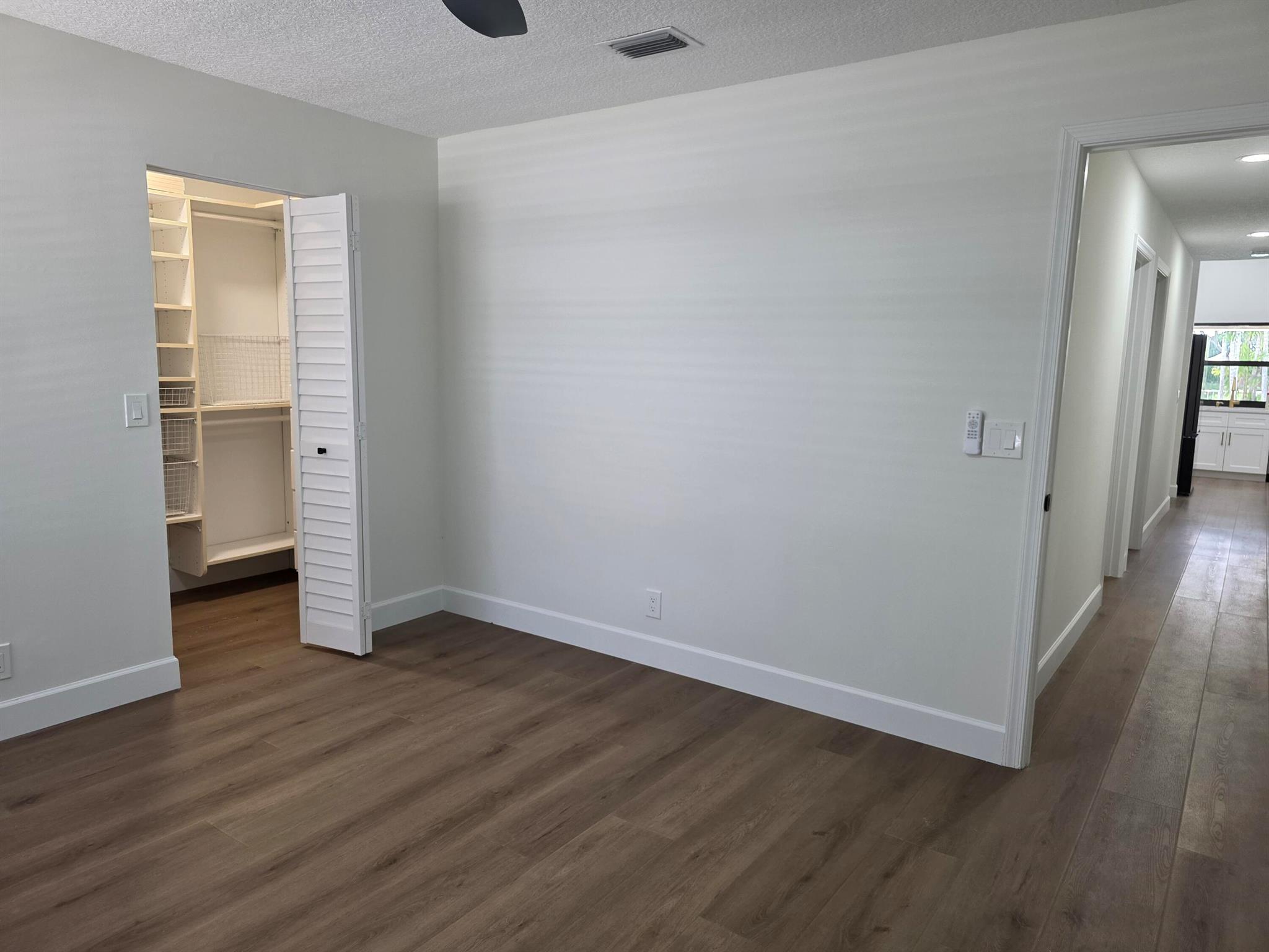 Island Lakes - Residential Lease