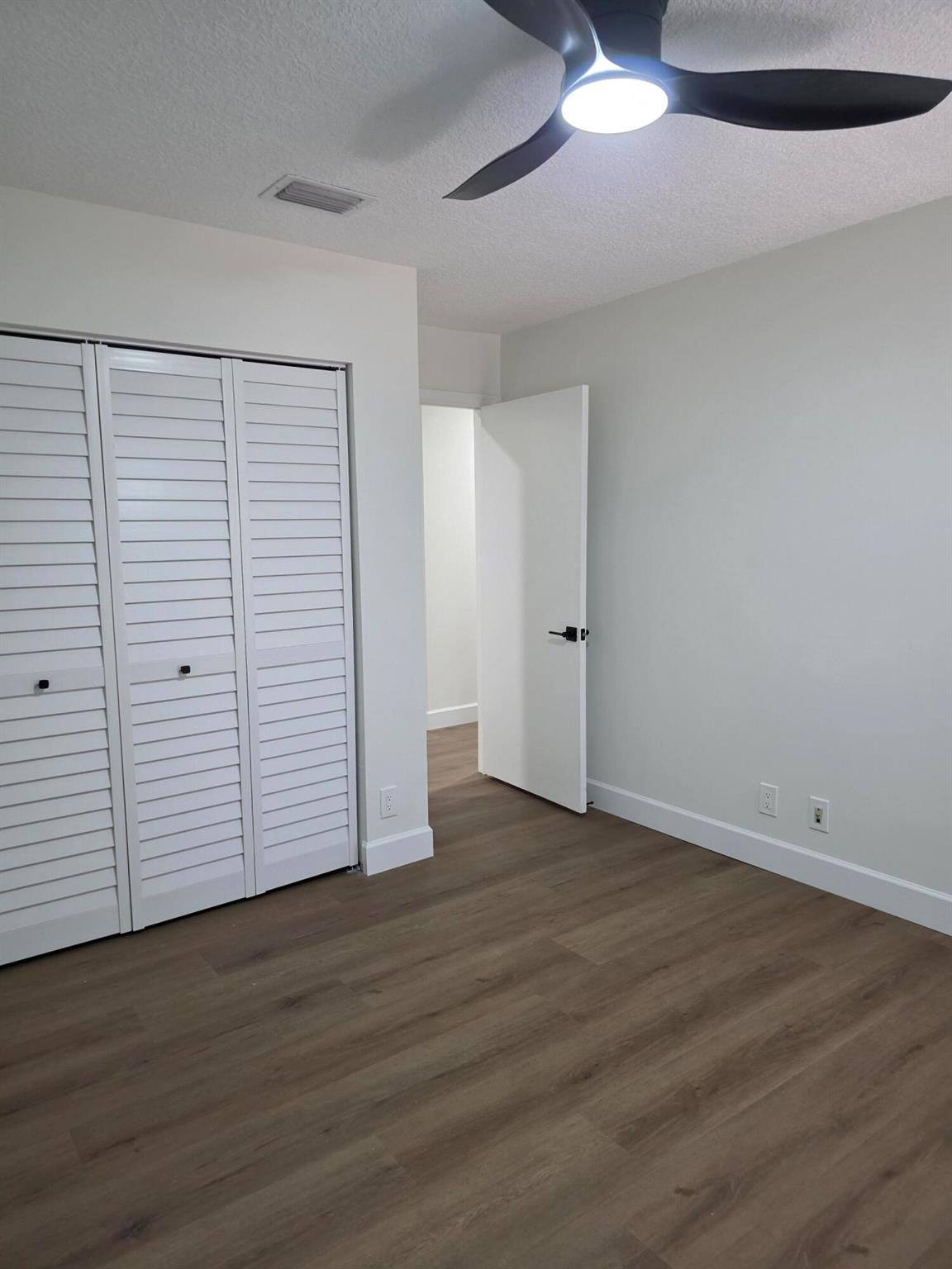 Island Lakes - Residential Lease