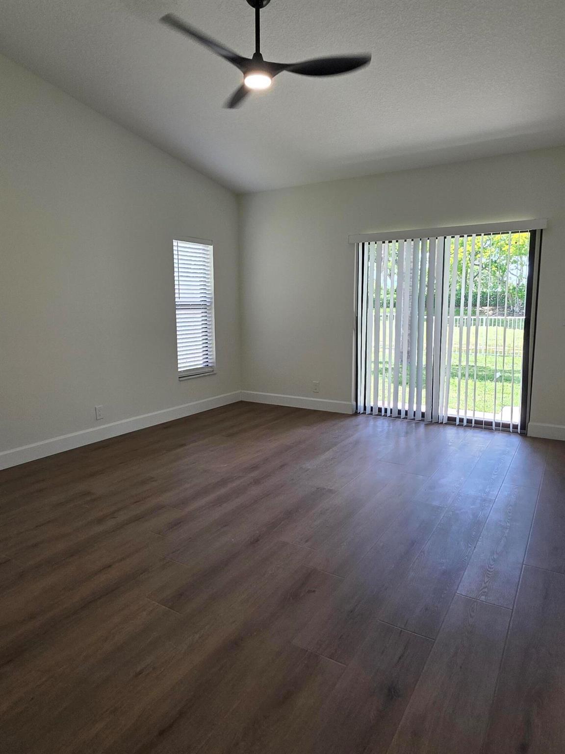 Island Lakes - Residential Lease