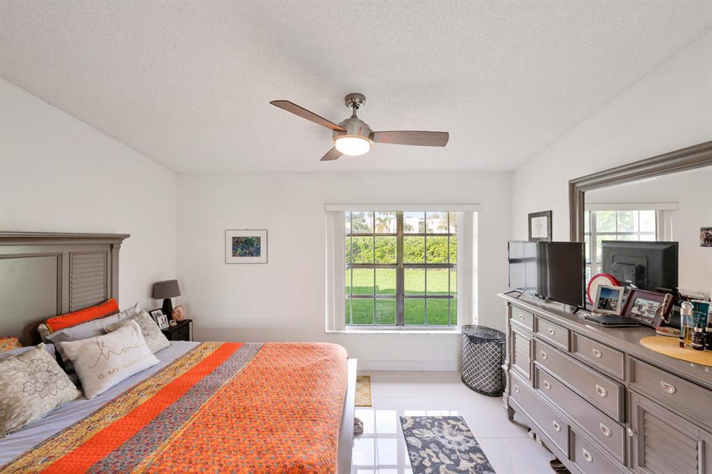 LAS VERDES - Residential