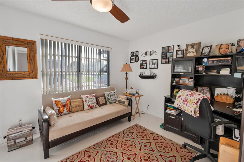 LAS VERDES - Residential