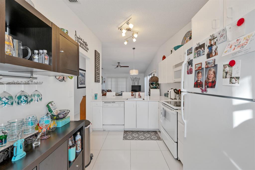 LAS VERDES - Residential