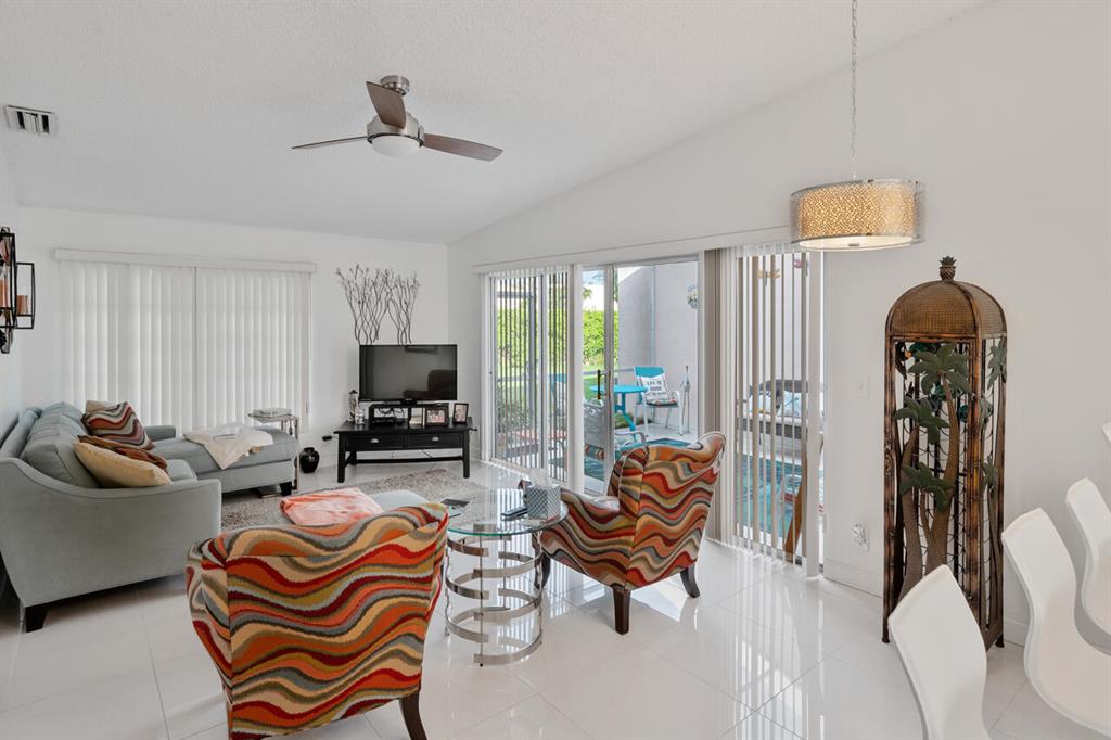 LAS VERDES - Residential