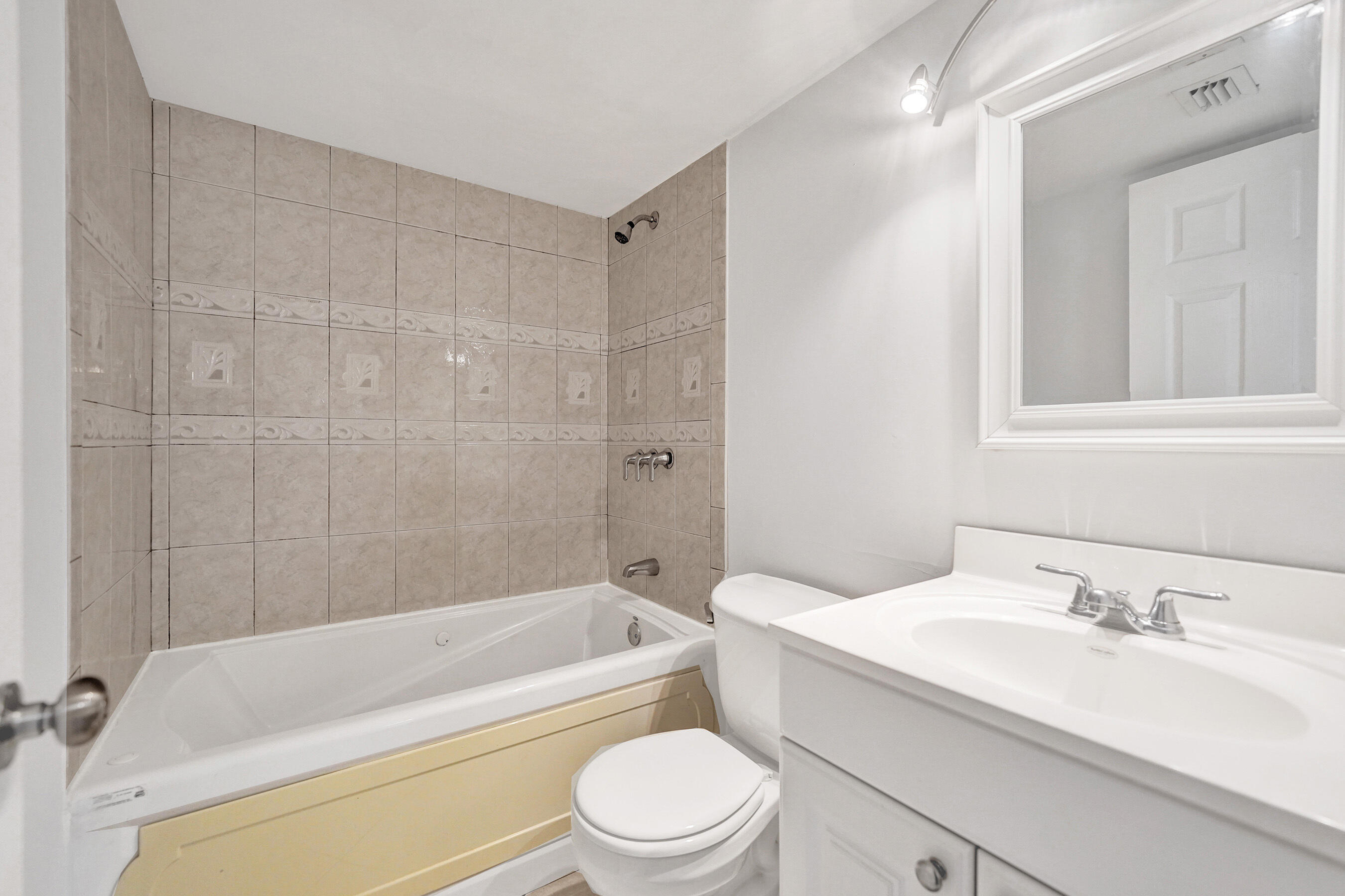 SHERWOOD SQUARE CONDOMINIUM - Residential