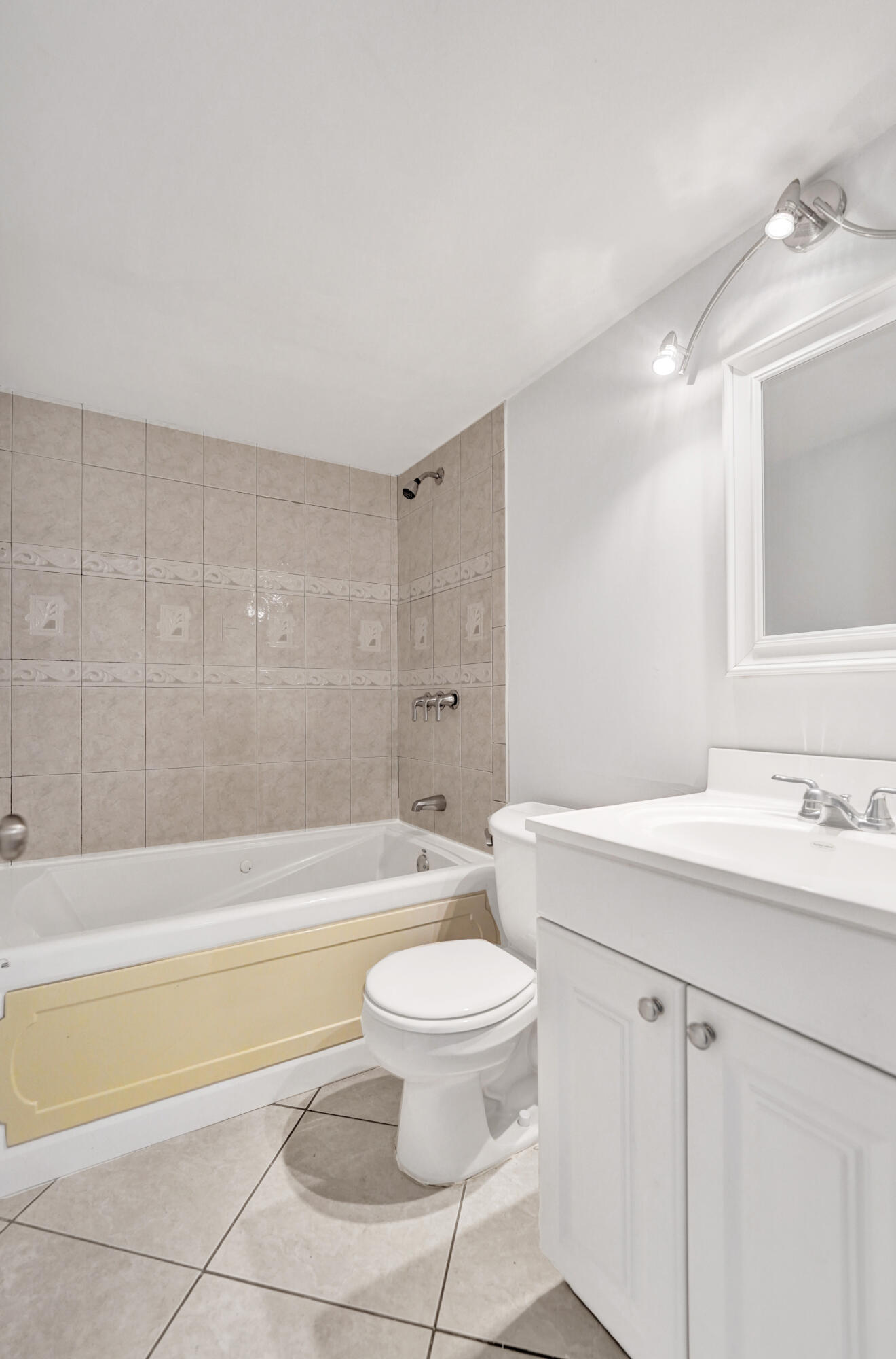 SHERWOOD SQUARE CONDOMINIUM - Residential
