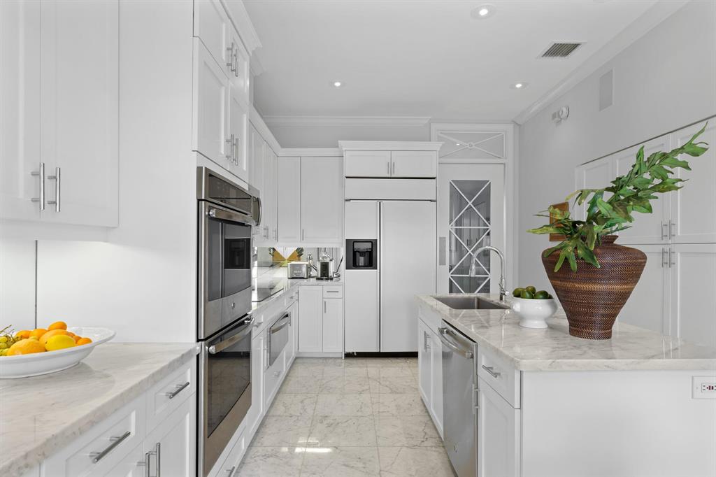 VILLA PLATI TOWNHOMES - Residential