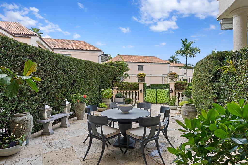 VILLA PLATI TOWNHOMES - Residential