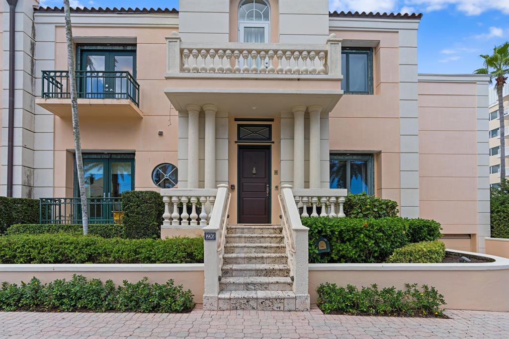 VILLA PLATI TOWNHOMES - Residential