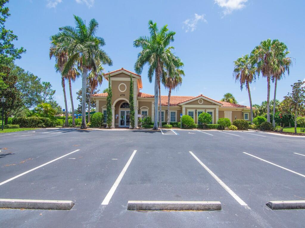 VEROLAGO PHASE 3 - Residential