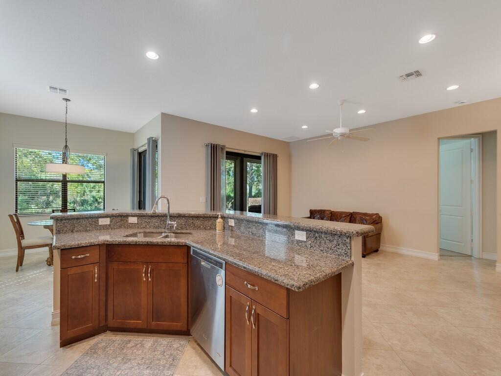 VEROLAGO PHASE 3 - Residential