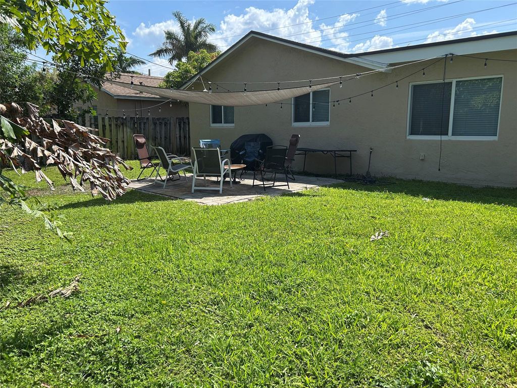 Photo of 3400 N Dixie Highway, Boca Raton, FL 33431 (MLS # F10505061)