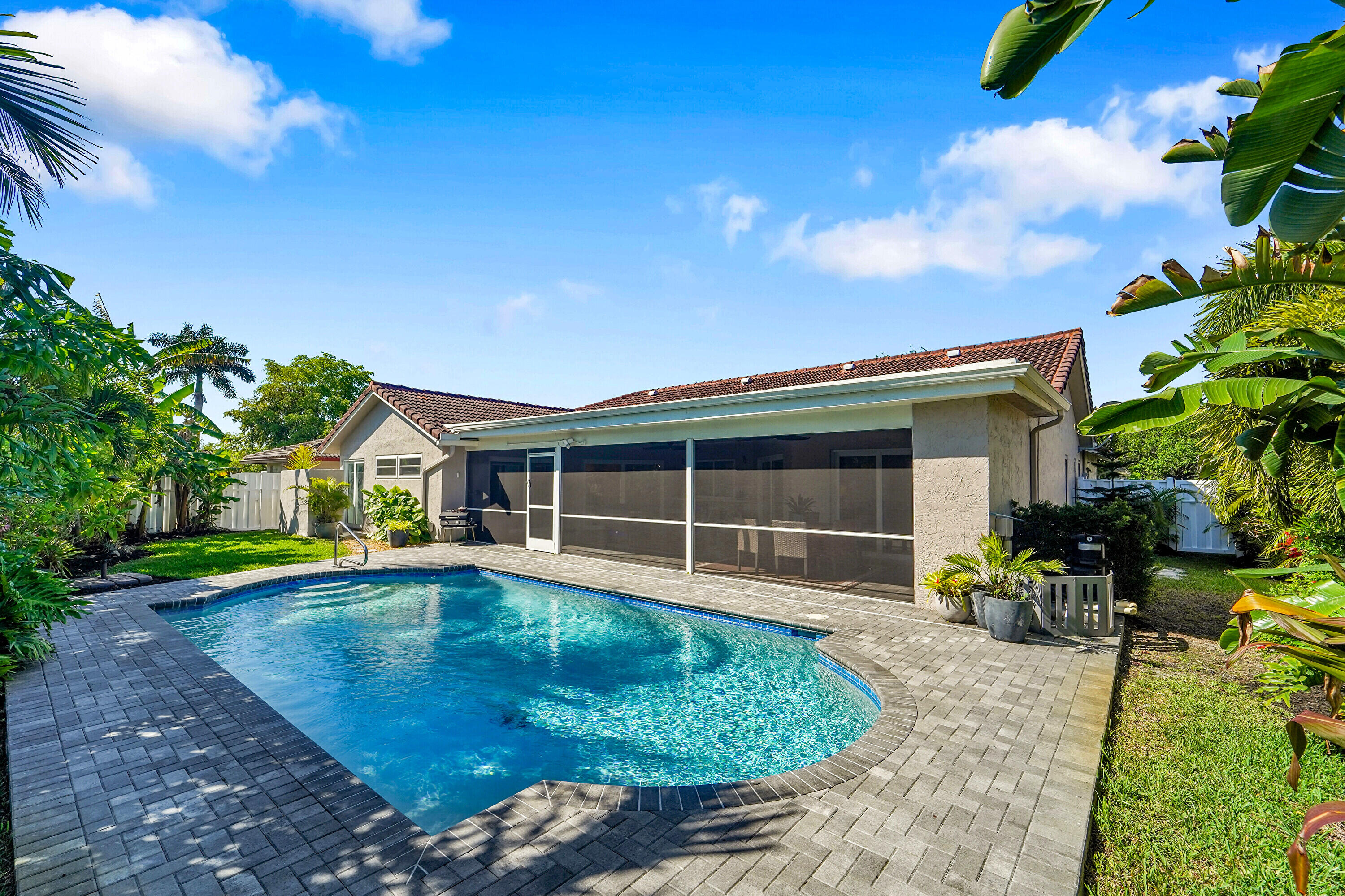 CYPRESS RUN - Residential