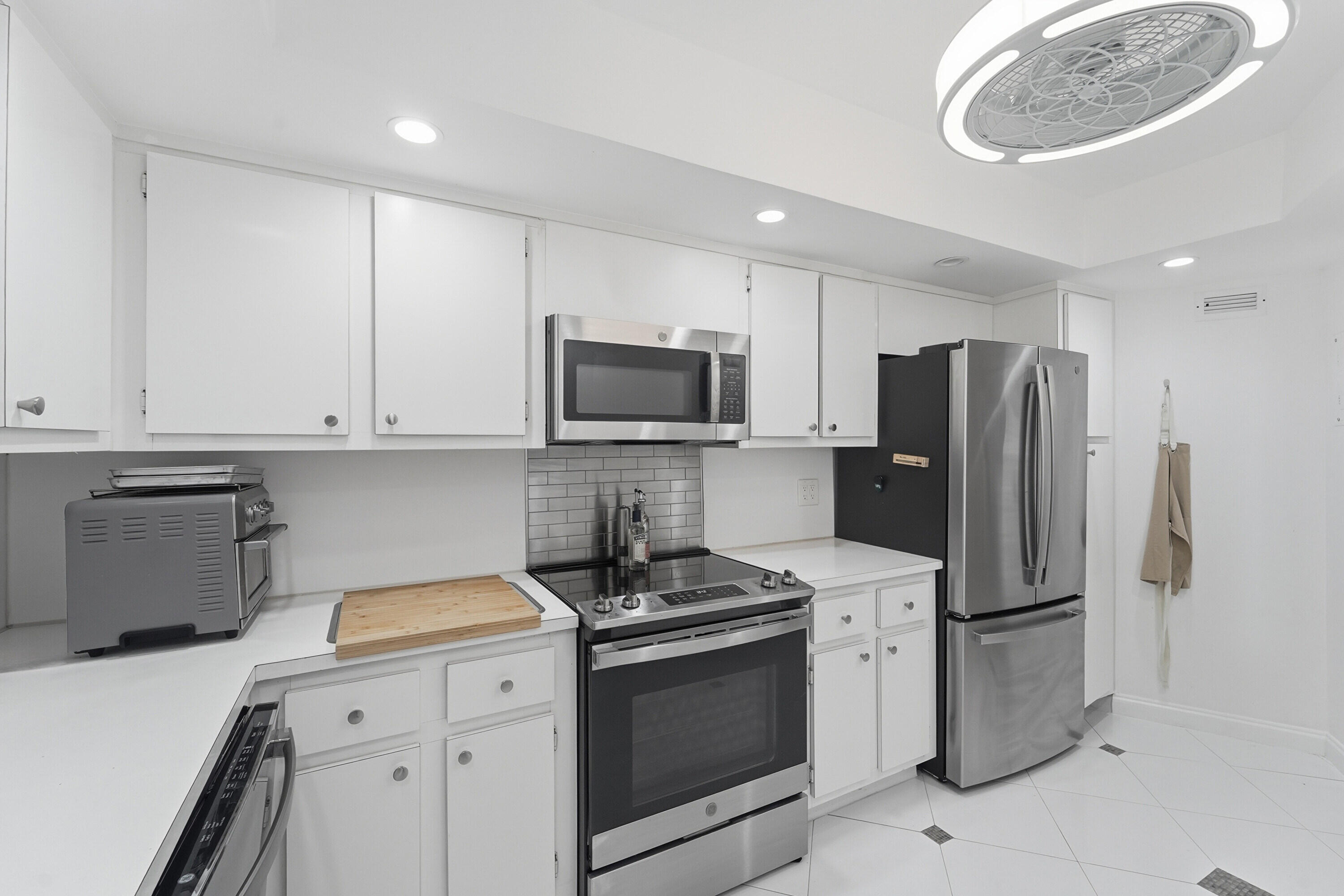 NO 22 PALM-AIRE COUNTRY CLUB - Residential