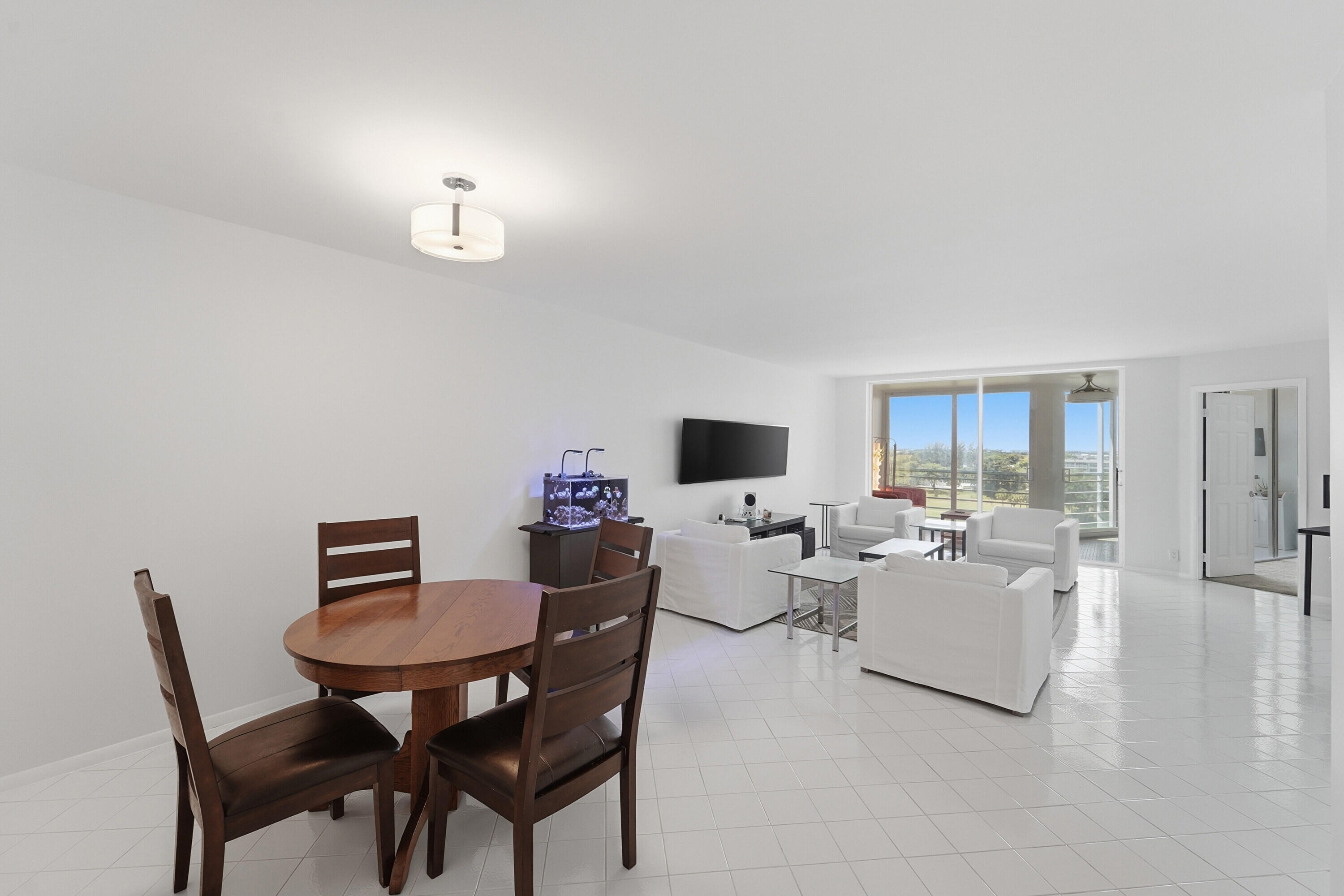 NO 22 PALM-AIRE COUNTRY CLUB - Residential
