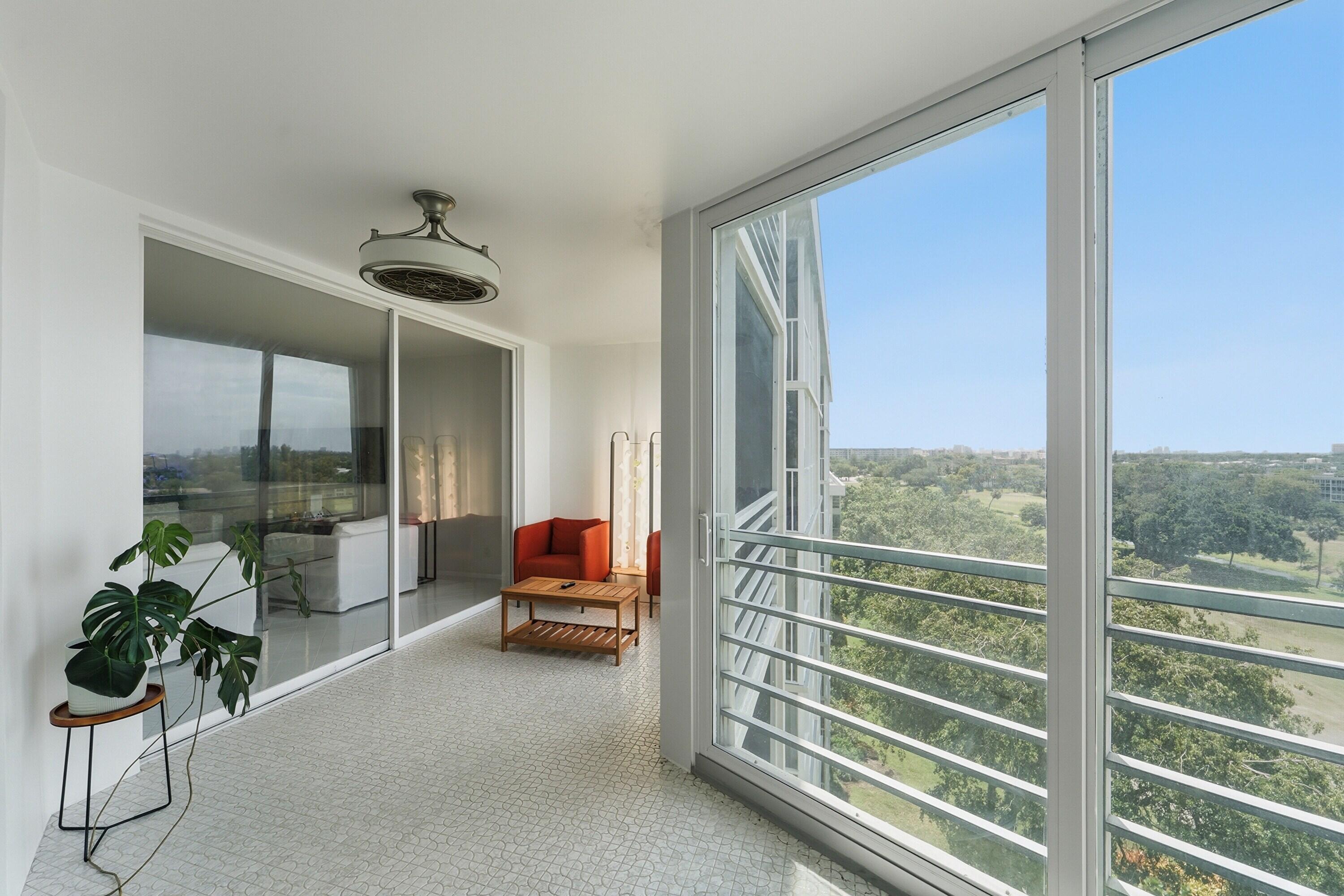 NO 22 PALM-AIRE COUNTRY CLUB - Residential
