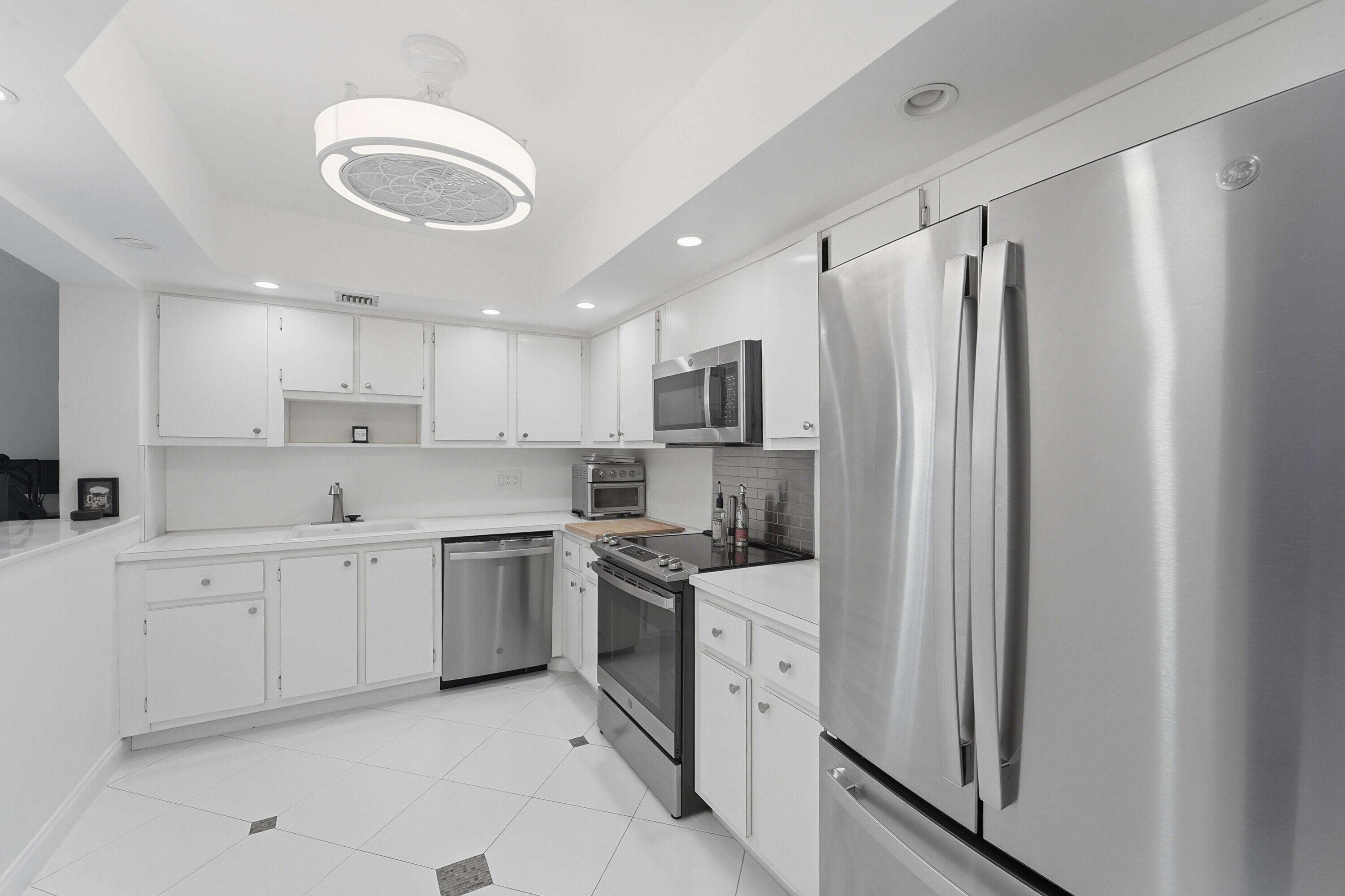 NO 22 PALM-AIRE COUNTRY CLUB - Residential