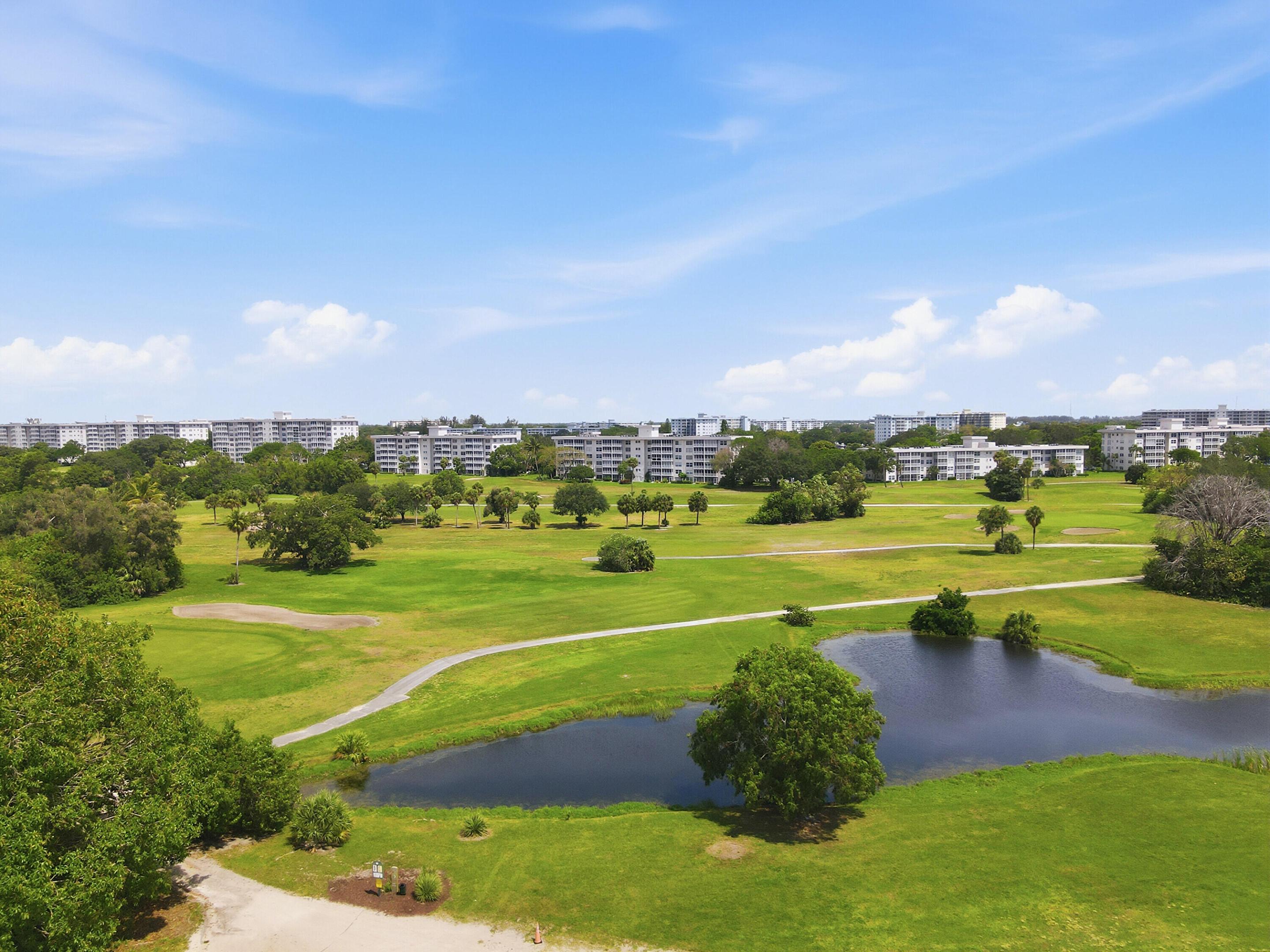 NO 22 PALM-AIRE COUNTRY CLUB - Residential