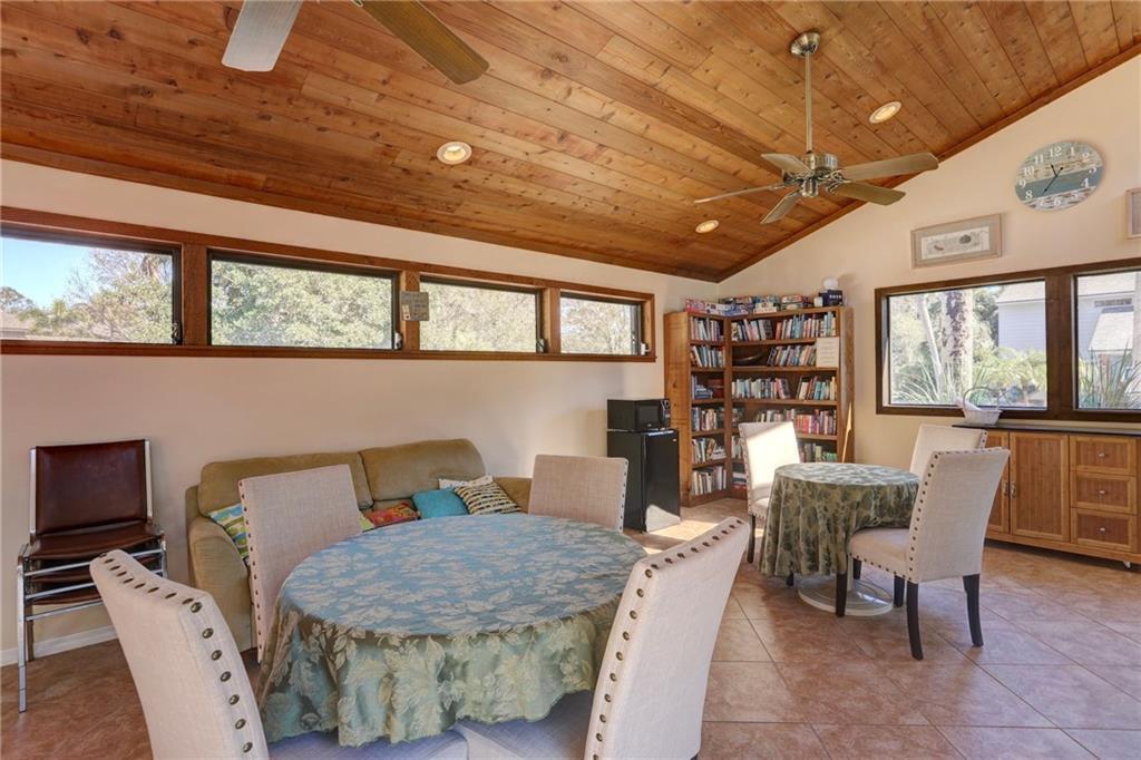 PINE CREEK CONDO IV - Residential