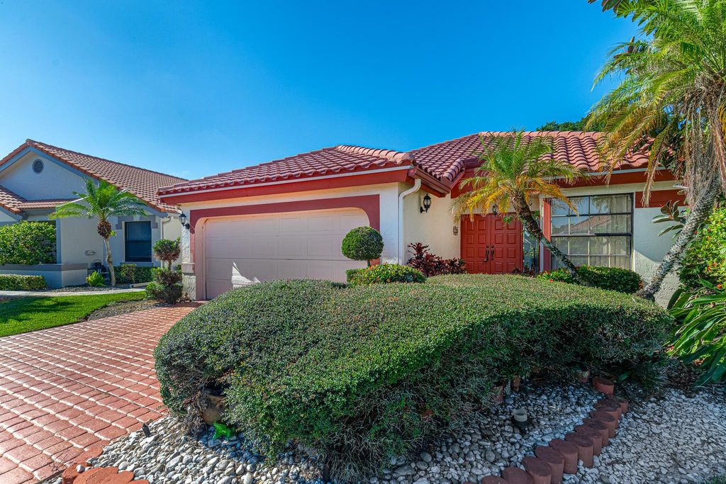 Photo of 10826 White Aspen Lane, Boca Raton, FL 33428 (MLS # R11143068)