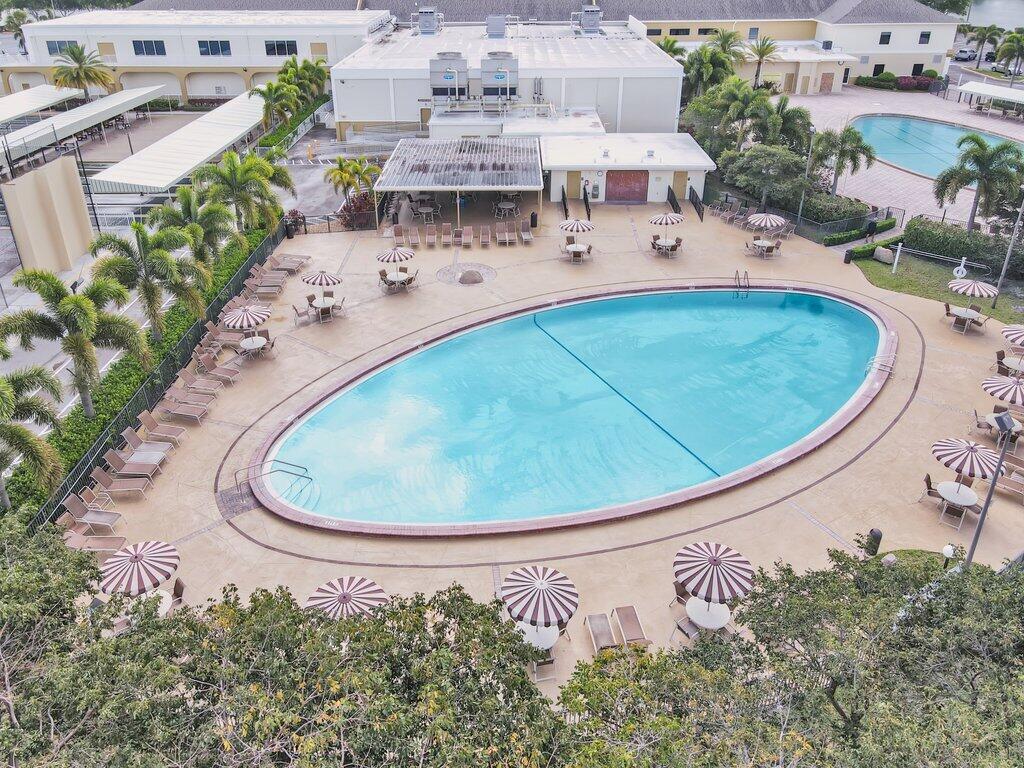 CAMDEN CONDOS - Residential