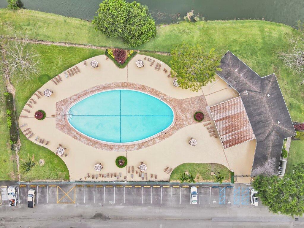 CAMDEN CONDOS - Residential