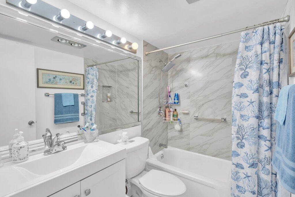 CAMDEN CONDOS - Residential