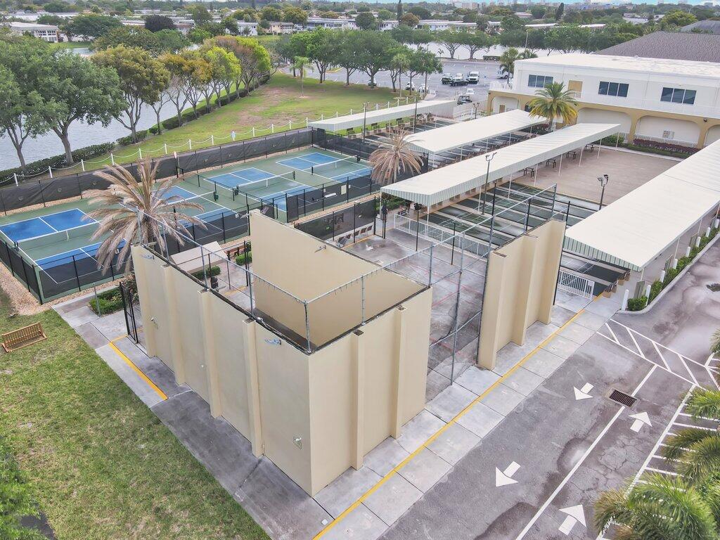 CAMDEN CONDOS - Residential