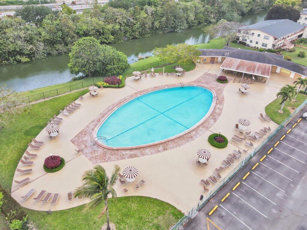 CAMDEN CONDOS - Residential