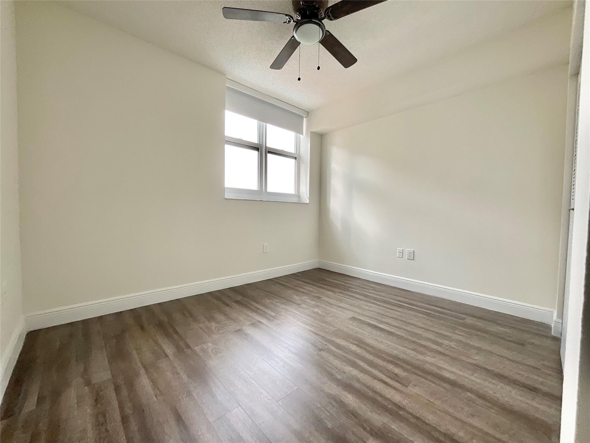 16900 N Bay Road 3-804
