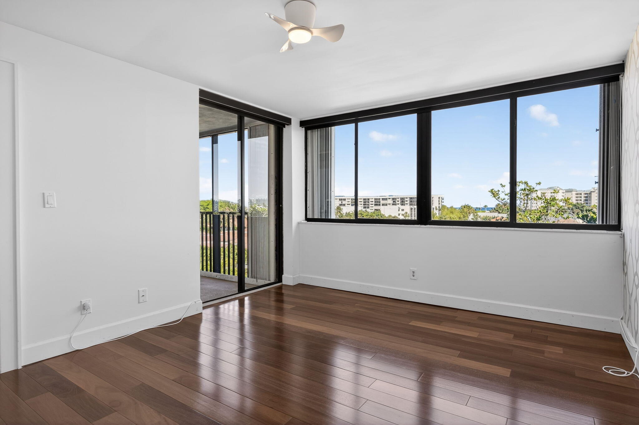 JUPITER OCEAN AND RACQUET CLUB - Residential