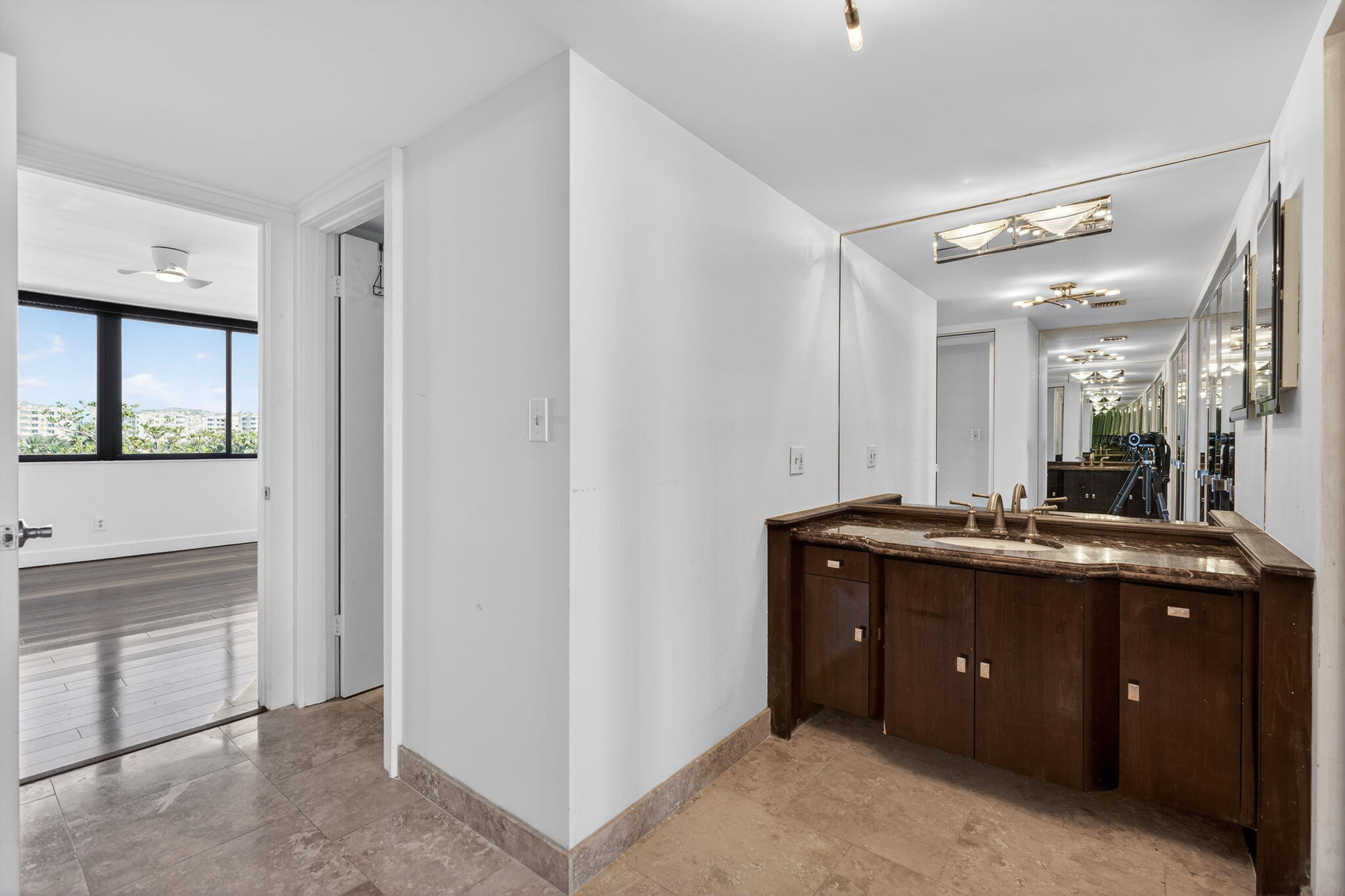 JUPITER OCEAN AND RACQUET CLUB - Residential