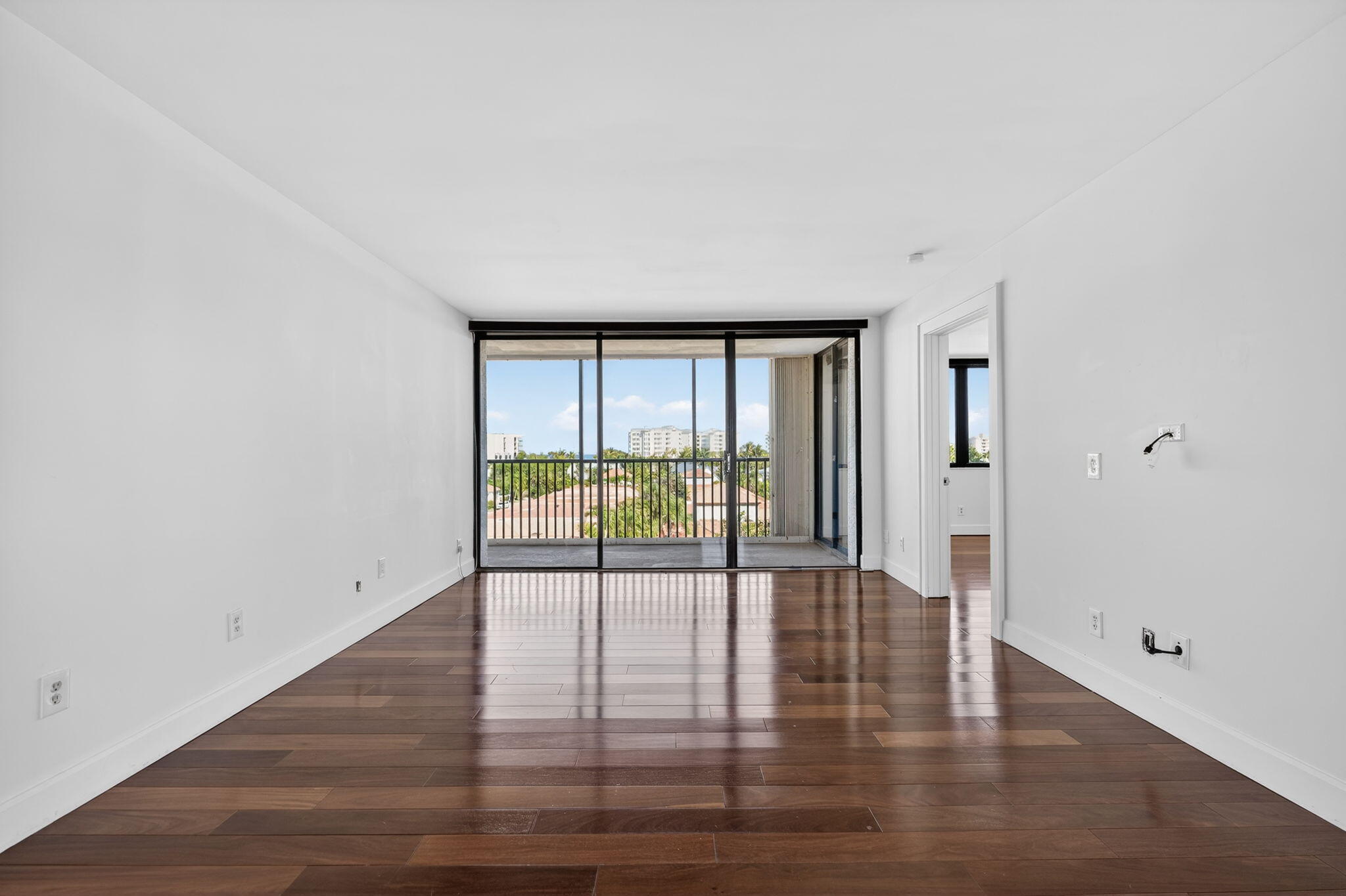 JUPITER OCEAN AND RACQUET CLUB - Residential