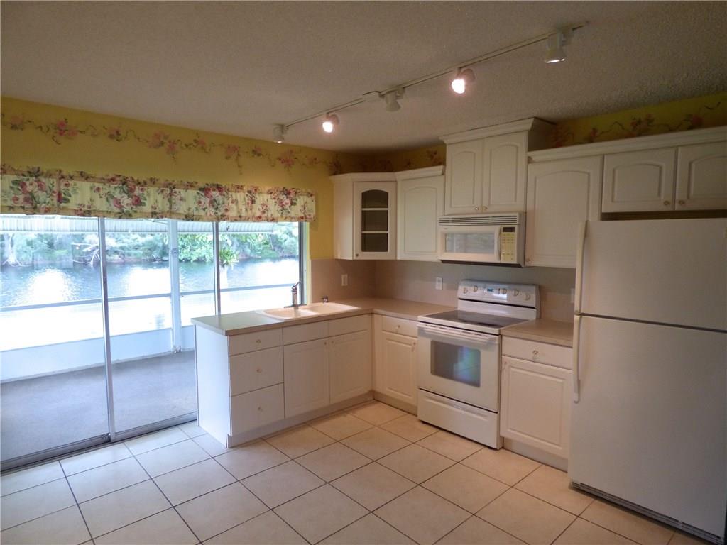 TAMARAC LAKES NORTH - Residential
