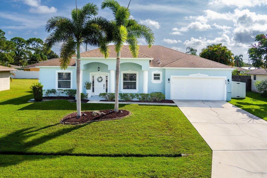 Photo of 625 SE Clifton Lane, Port St Lucie, FL 34983 (MLS # R10910974)