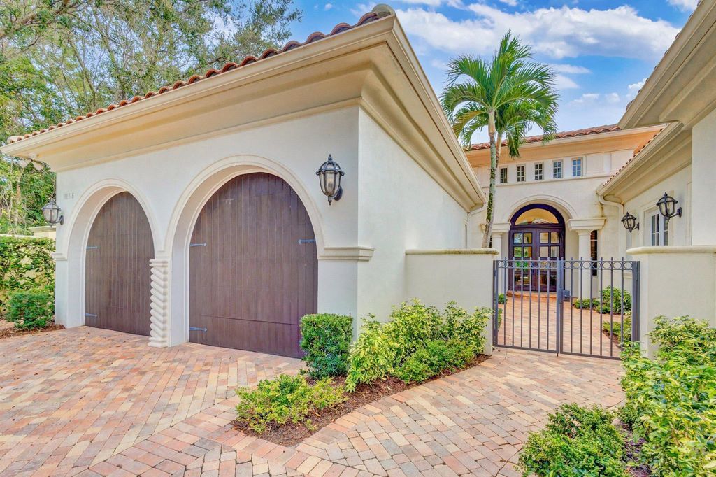 Photo of 11318 Caladium Lane, Palm Beach Gardens, FL 33418 (MLS # R11073059)