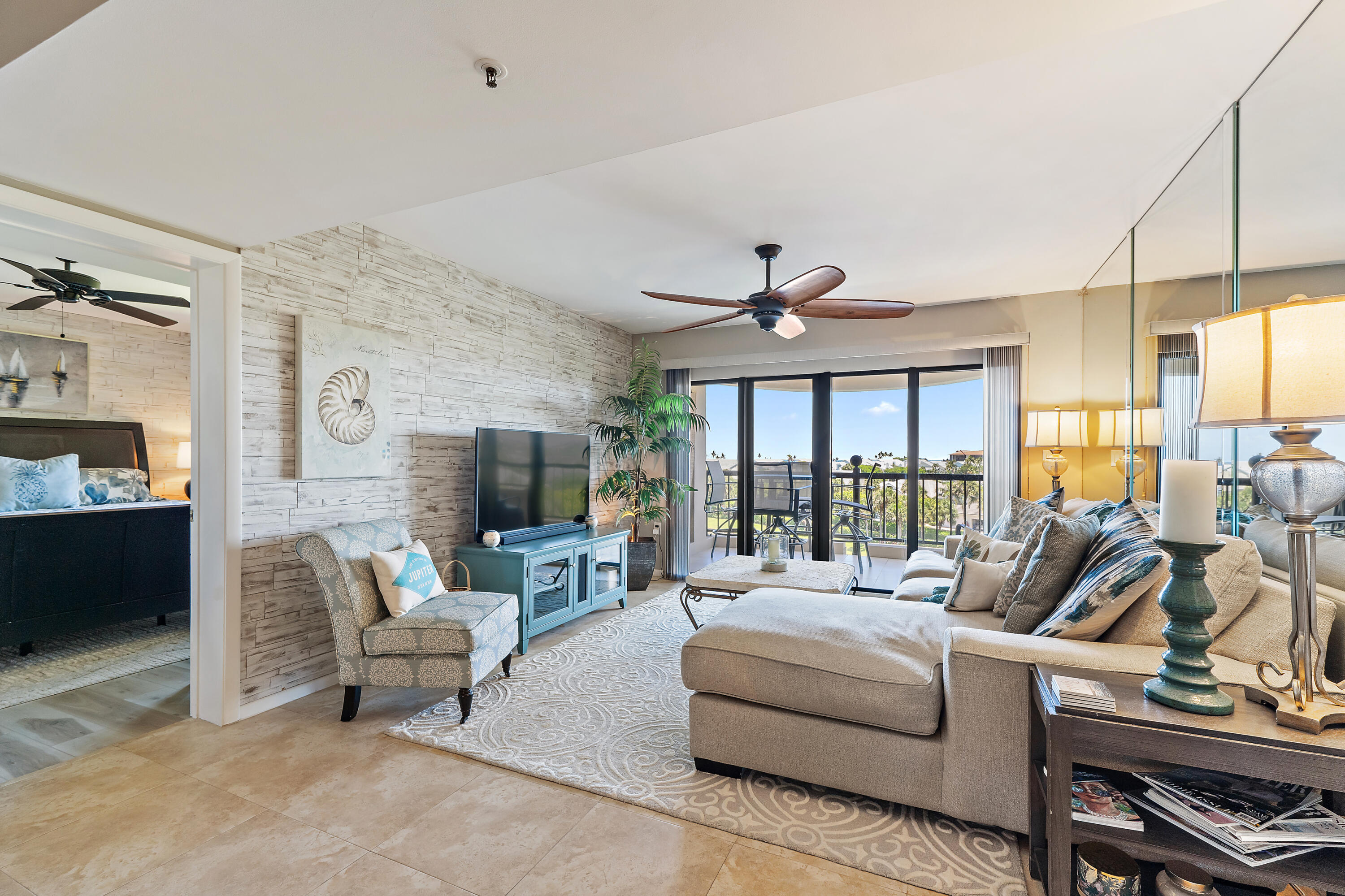 301 Ocean Bluffs Boulevard 405, Jupiter, FL, 33477/$725,000 4 301 Ocean Bluffs Boulevard 405