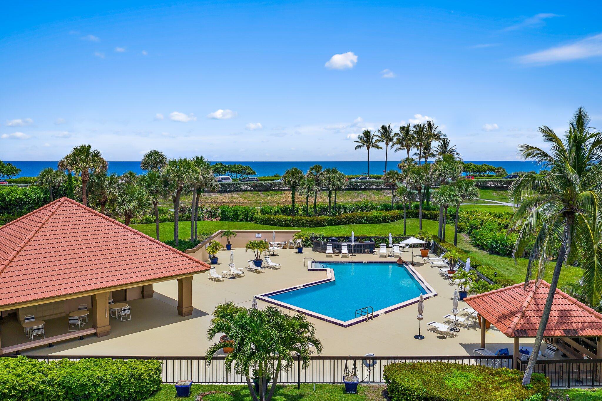 301 Ocean Bluffs Boulevard 405, Jupiter, FL, 33477/$725,000 2 301 Ocean Bluffs Boulevard 405