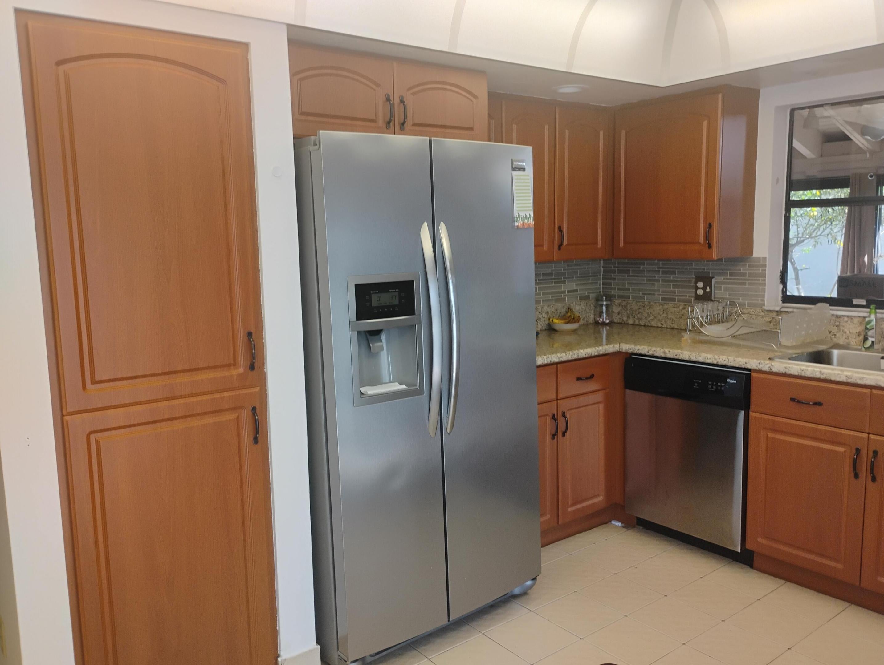 5665 LAKEVIEW MEWS Drive