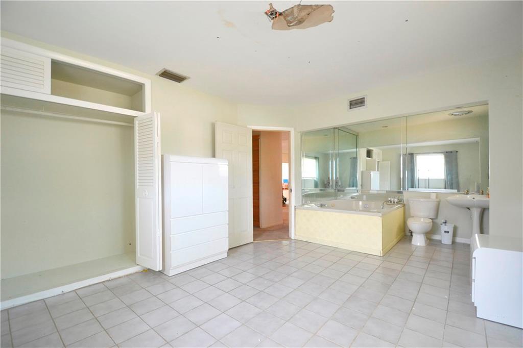 Boulevard Park 51-33 B - Residential
