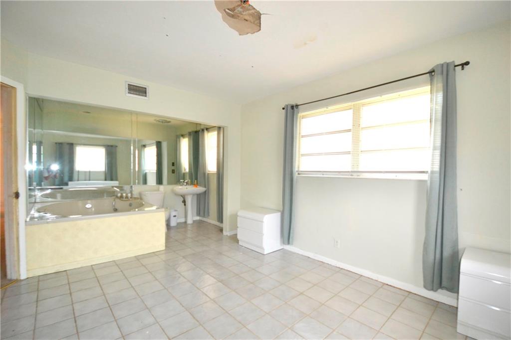 Boulevard Park 51-33 B - Residential